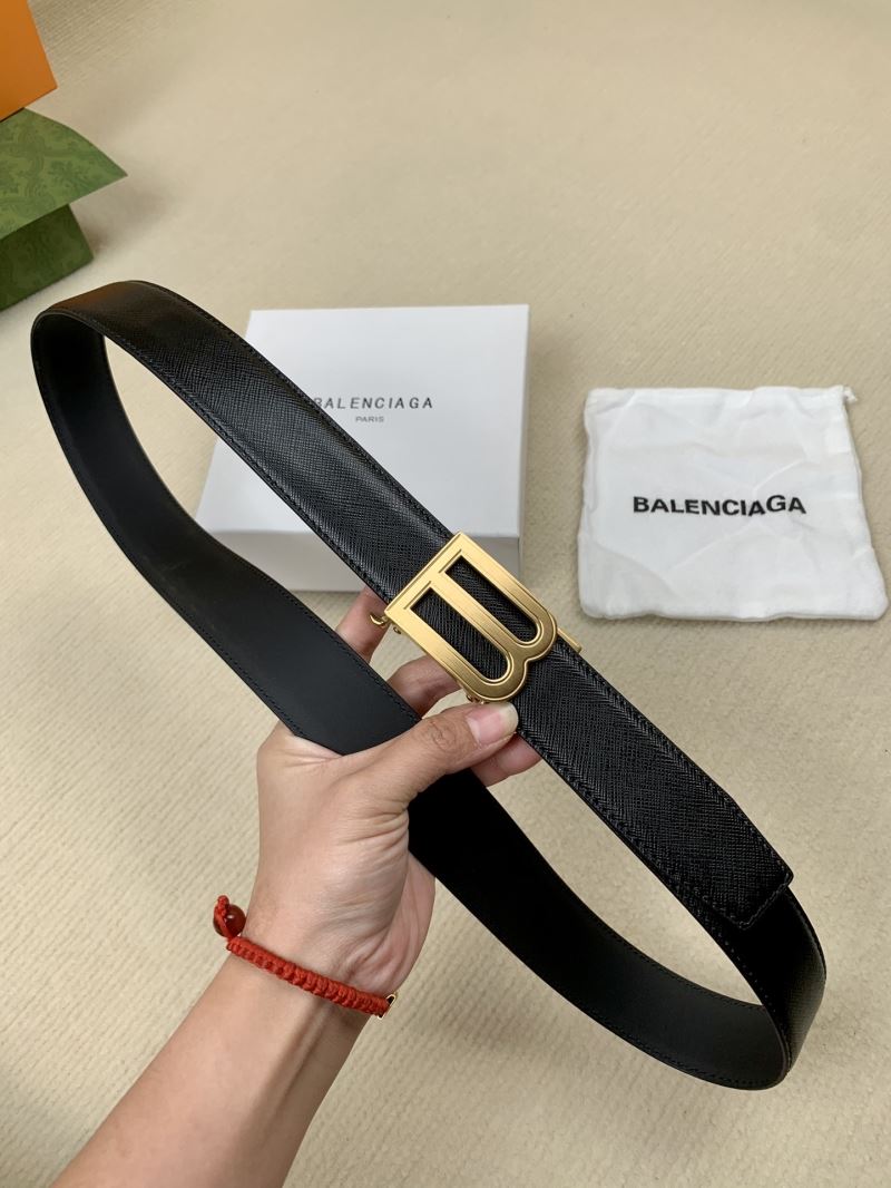 BALENCIAGA